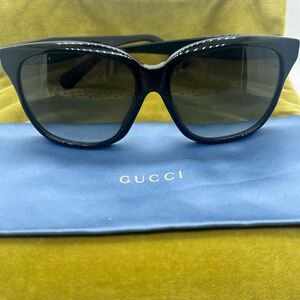 Gucci Women's Black Sunglasses Authentic Never worn
